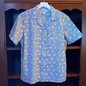 Men’s medium ABOUND short sleeve button up shirt.
